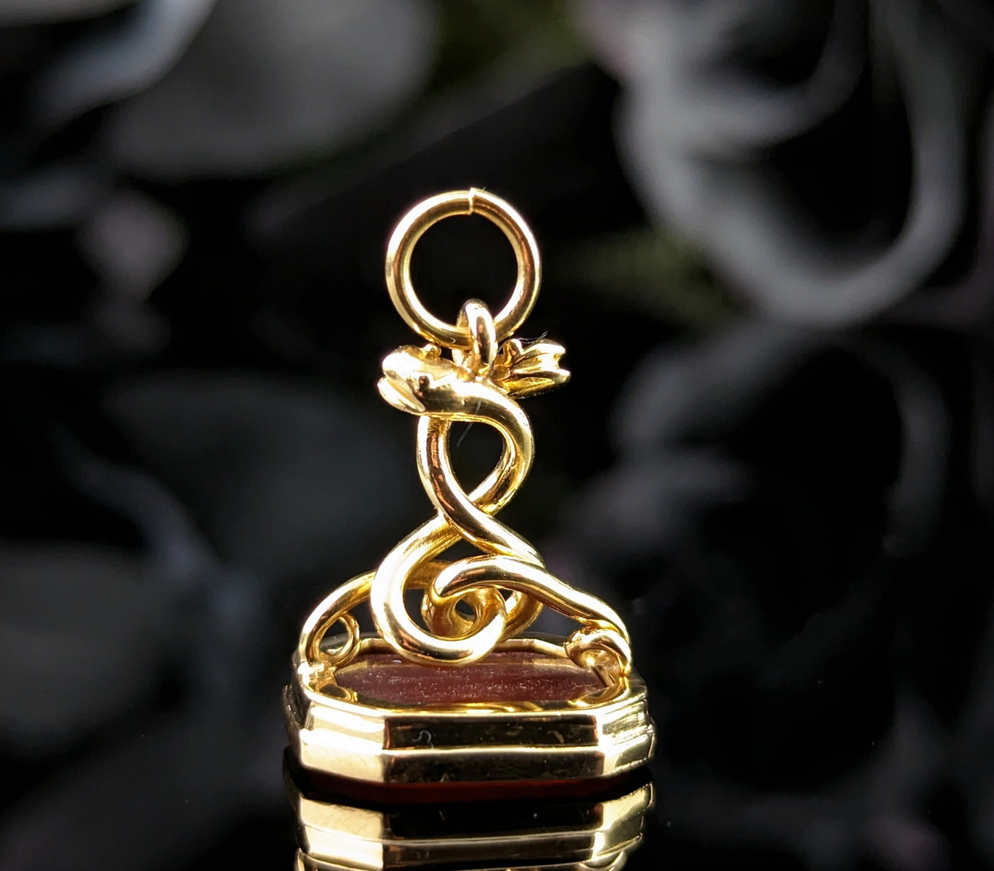 Antique 18ct gold Entwined snakes seal fob pendant, Carnelian