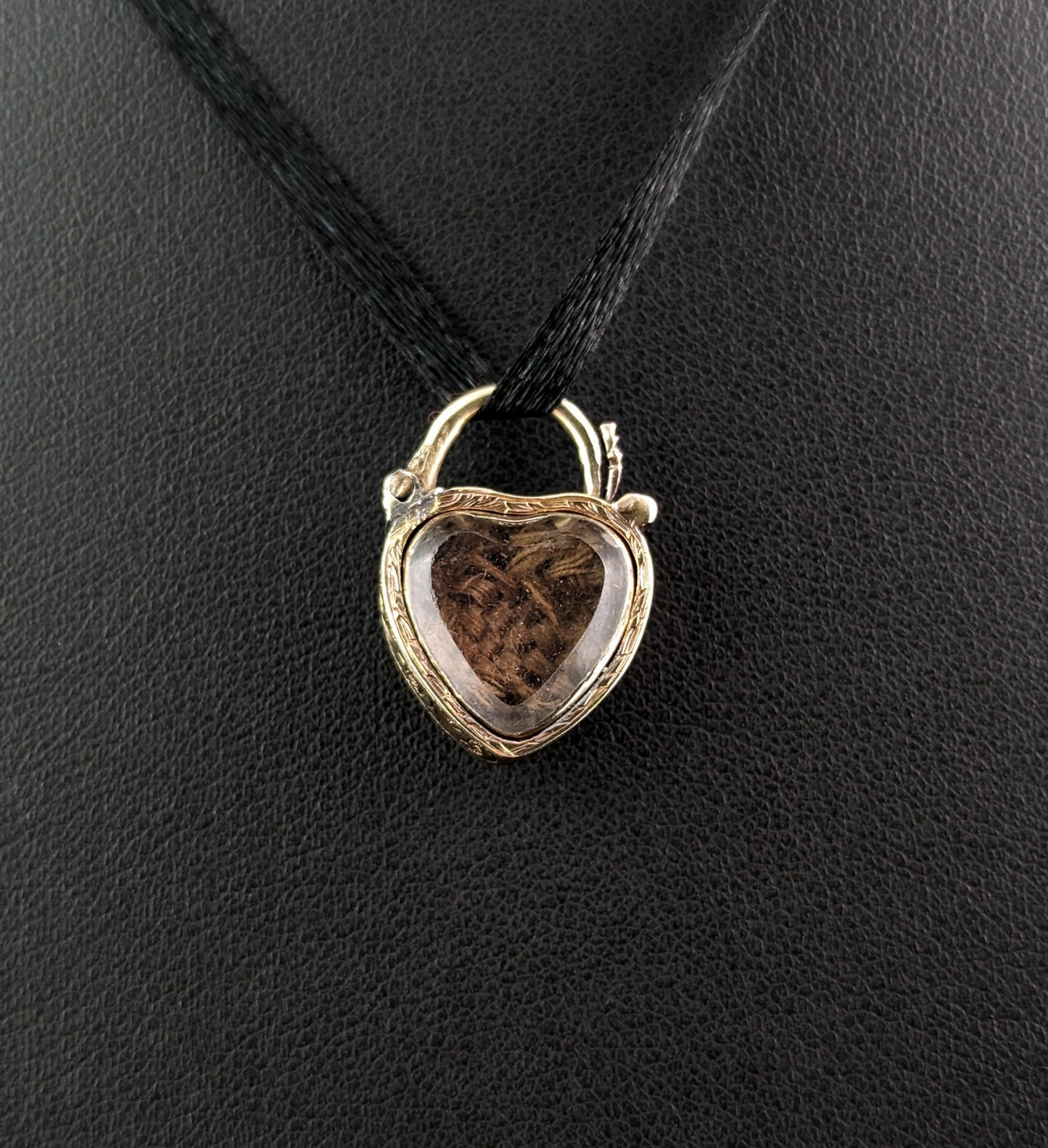 Antique Mourning heart padlock pendant, Agate and Hairwork, 9ct gold