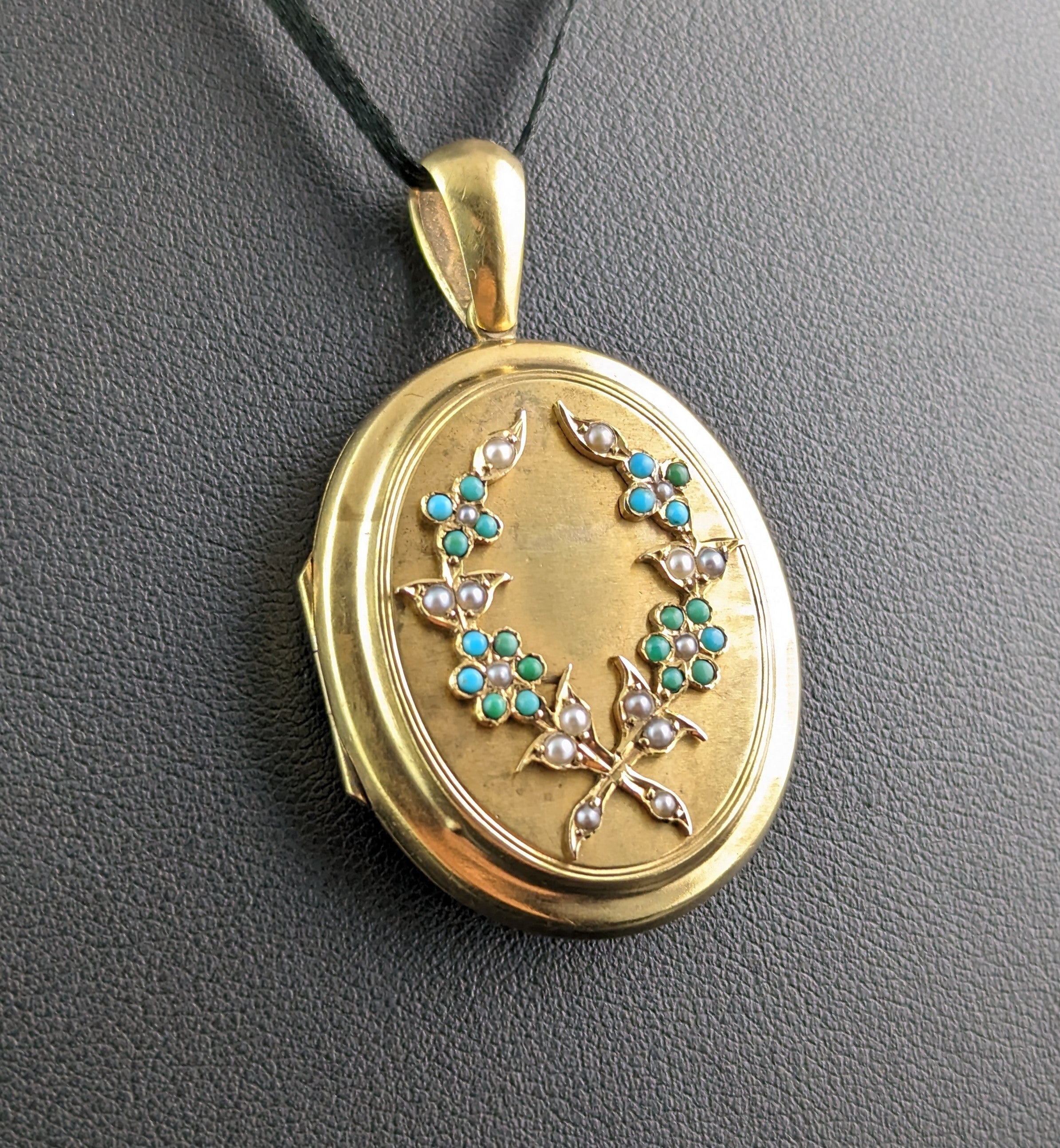 Vintage discount gold locket
