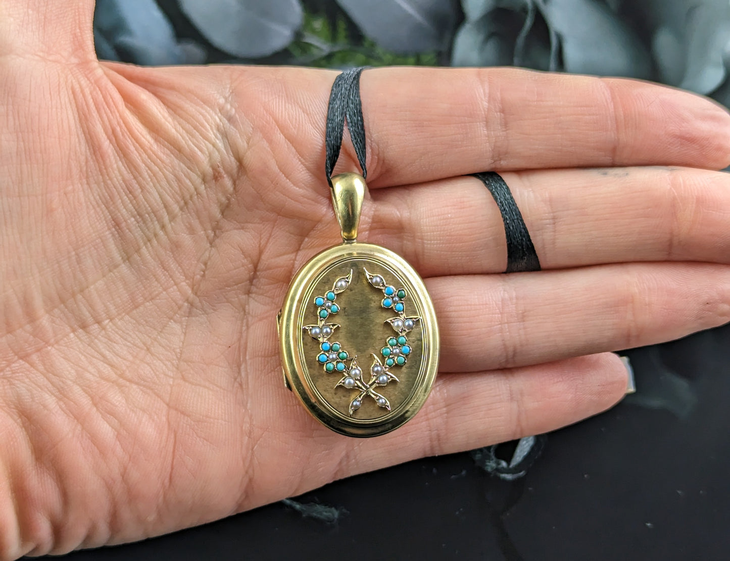 Antique 15ct gold locket, Turquoise and Pearl, Forget me not, Portrait