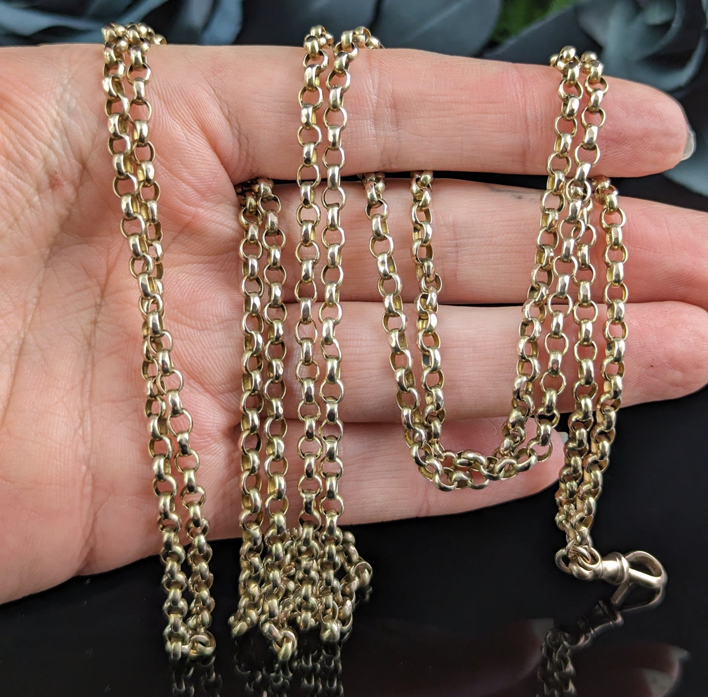 Antique 9ct gold longuard chain necklace, muff chain, Rolo link