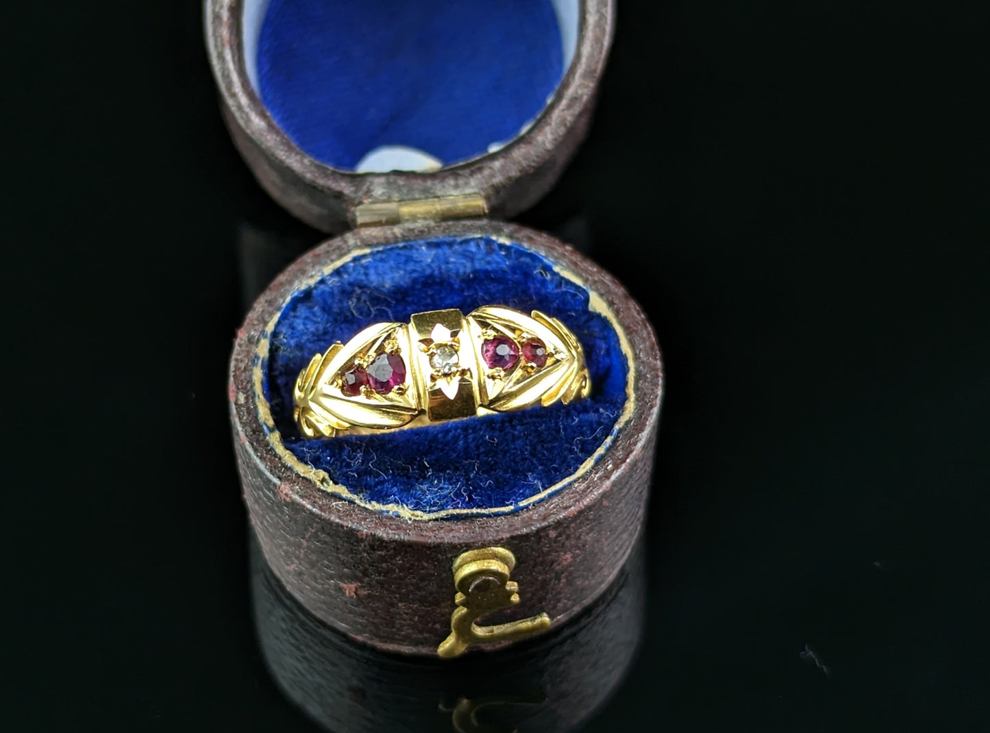 Antique Ruby and Diamond ring, 18ct gold, Edwardian