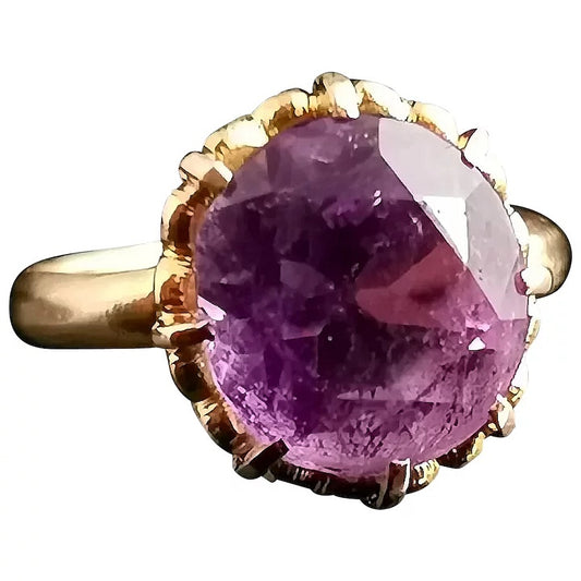 Vintage Amethyst cocktail ring, 20ct yellow gold